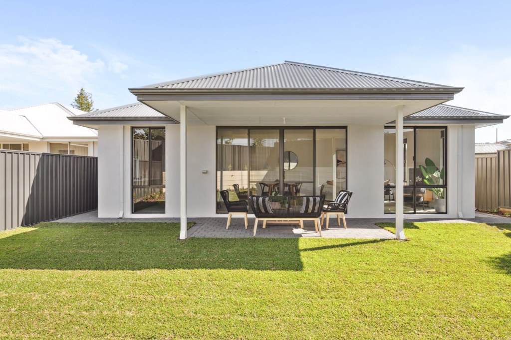 Alfresco and lawn
